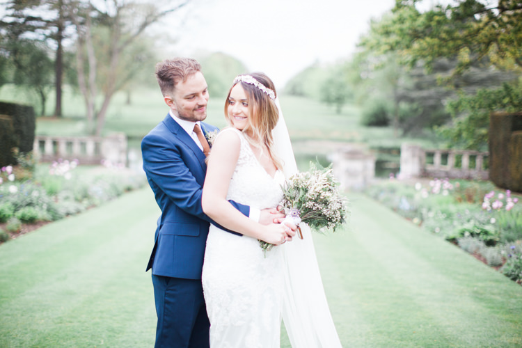 Beautifully Authentic Rustic Country House Wedding https://www.nikkismoments.com/