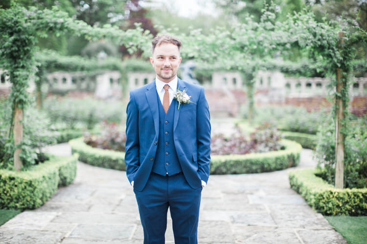 Beautifully Authentic Rustic Country House Wedding https://www.nikkismoments.com/