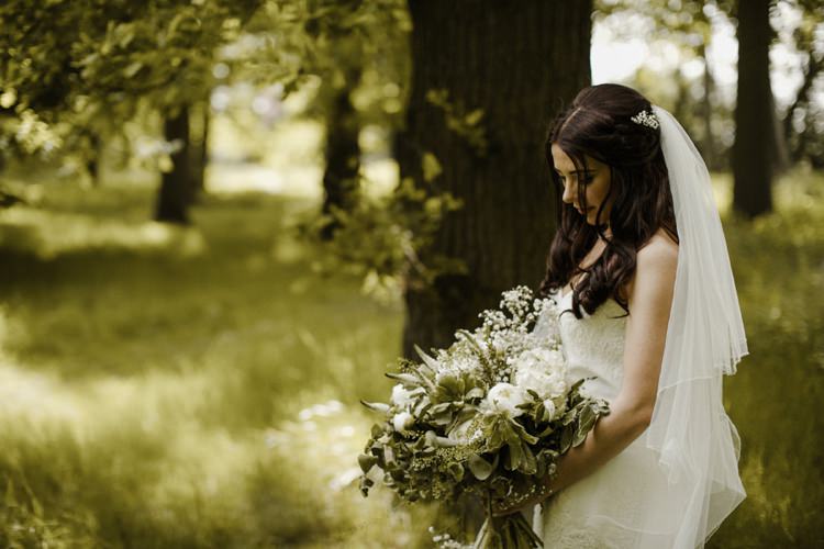 Nostalgic Playful Greenery Floral Garden Wedding http://jesspetrie.com/ 