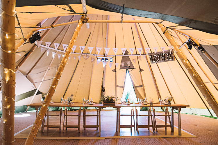 Rustic Boho Summer Tipi Wedding https://www.luciewatsonphotography.com/