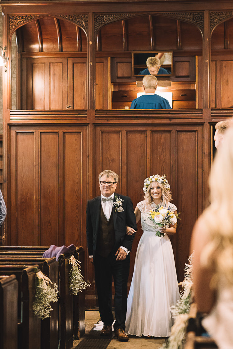 Rustic Boho Summer Tipi Wedding https://www.luciewatsonphotography.com/