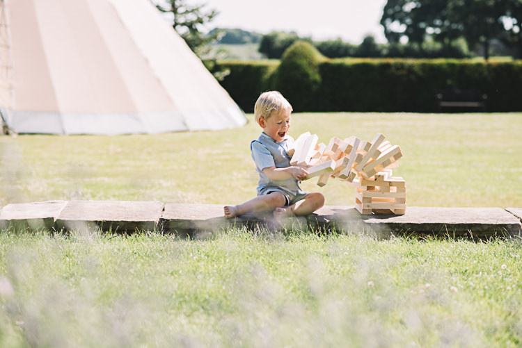Rustic Boho Summer Tipi Wedding https://www.luciewatsonphotography.com/