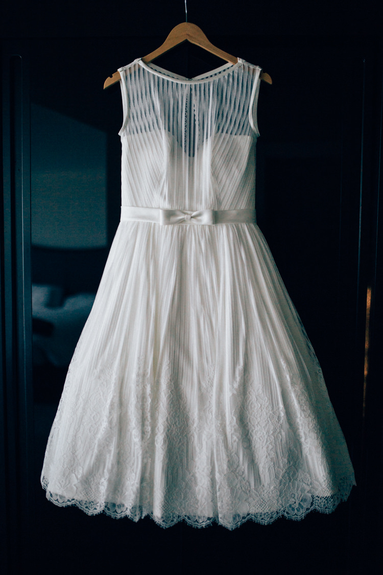 Short Dress Bride Bridal Gown Bow Stripe Travel Aircraft Museum Wedding Concorde http://www.nikkivandermolen.com/