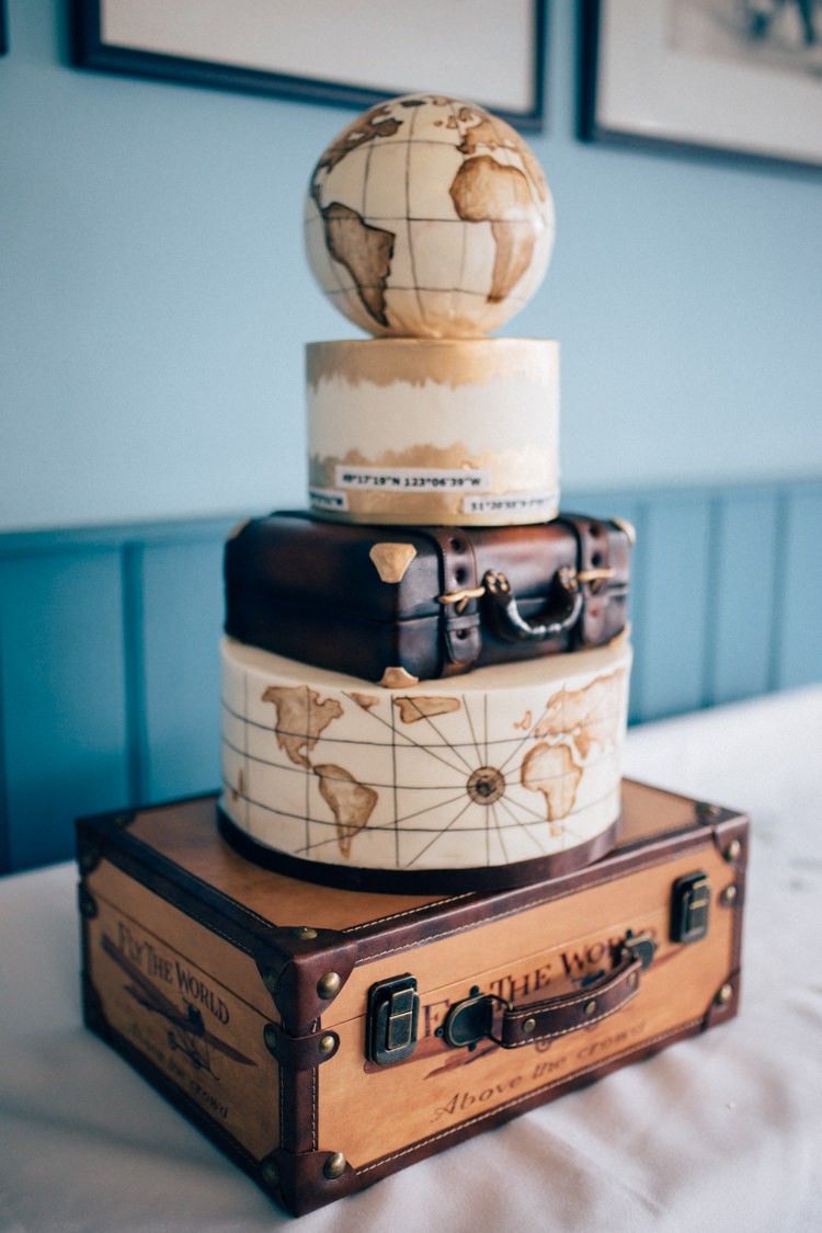 Cake Suitcase Globes Map Travel Aircraft Museum Wedding Concorde http://www.nikkivandermolen.com/