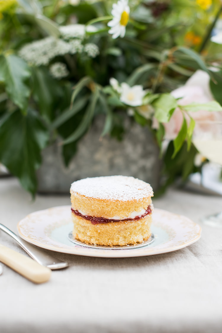 Victoria Sponge Cake Dessert Vintage China Bone Cutlery Pretty Urban Nature Wedding Ideas http://www.fionasweddingphotography.co.uk/