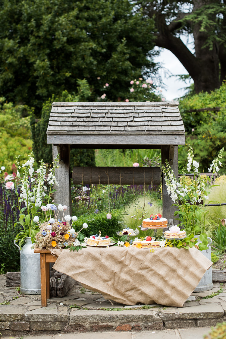 Well Cake Table Pop Stand Victoria Sponge Vintage Wooden Metal Steel Milk Churn Foxglove Pretty Urban Nature Wedding Ideas http://www.fionasweddingphotography.co.uk/