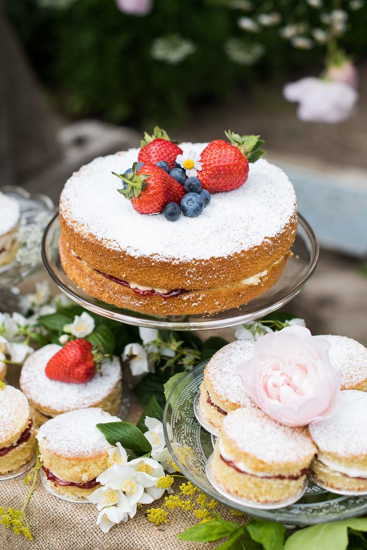 Cake Table Stand Victoria Sponge Fruit Rose Dessert Display Pretty Urban Nature Wedding Ideas http://www.fionasweddingphotography.co.uk/