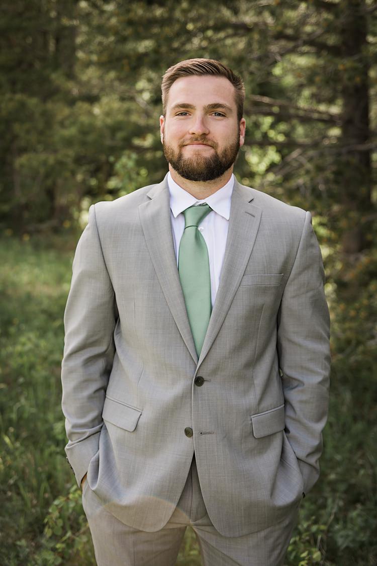 Groom Scenic Rocky Mountain National Park Elopement http://allisonslaterphotography.com/