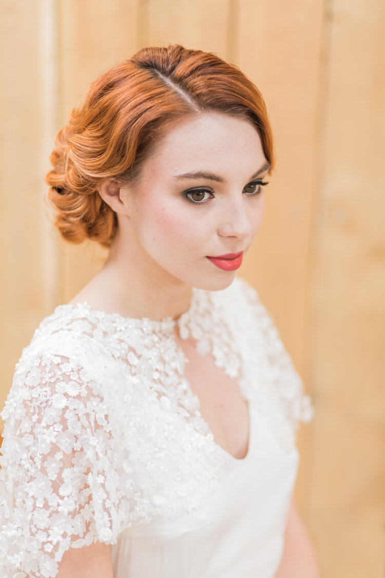 Bride Bridal Make Up Beauty Ethereal Fine Art William Morris Wedding Ideas http://jessicadaviesphotography.co.uk/