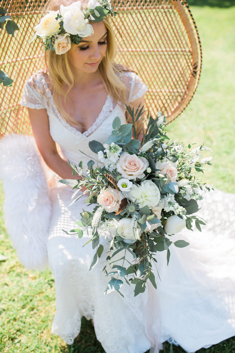 Foliage Flowers Roses Bouquet Pink Cream Feather Bride Bridal Bohemian Garden Greenery Wedding Ideas http://www.storytellerphotography.co.uk/