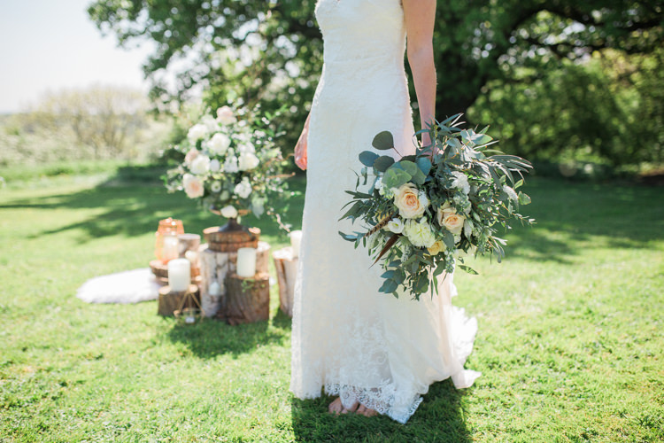 Foliage Flowers Roses Bouquet Pink Cream Feather Bride Bridal Bohemian Garden Greenery Wedding Ideas http://www.storytellerphotography.co.uk/