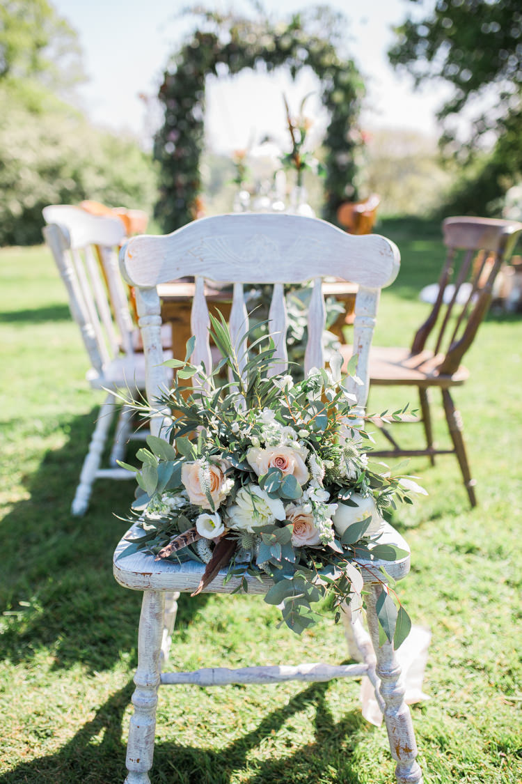Foliage Flowers Roses Bouquet Pink Cream Feather Bride Bridal Bohemian Garden Greenery Wedding Ideas http://www.storytellerphotography.co.uk/