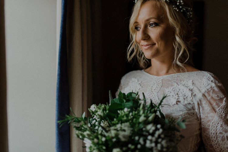 Make Up Bride Bridal Dreamy Natural Boho Barn Wedding https://heychrisrandle.com/