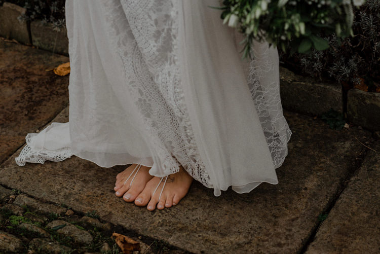 Barefoot Bride Bridal Bohemian Dreamy Natural Boho Barn Wedding https://heychrisrandle.com/
