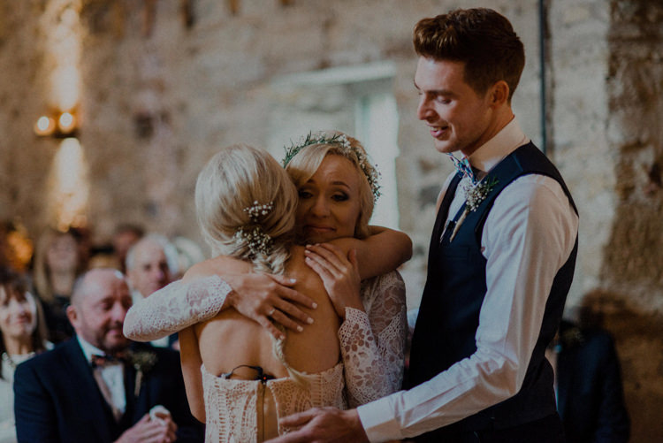 Dreamy Natural Boho Barn Wedding https://heychrisrandle.com/
