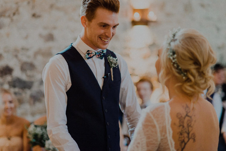 Dreamy Natural Boho Barn Wedding https://heychrisrandle.com/
