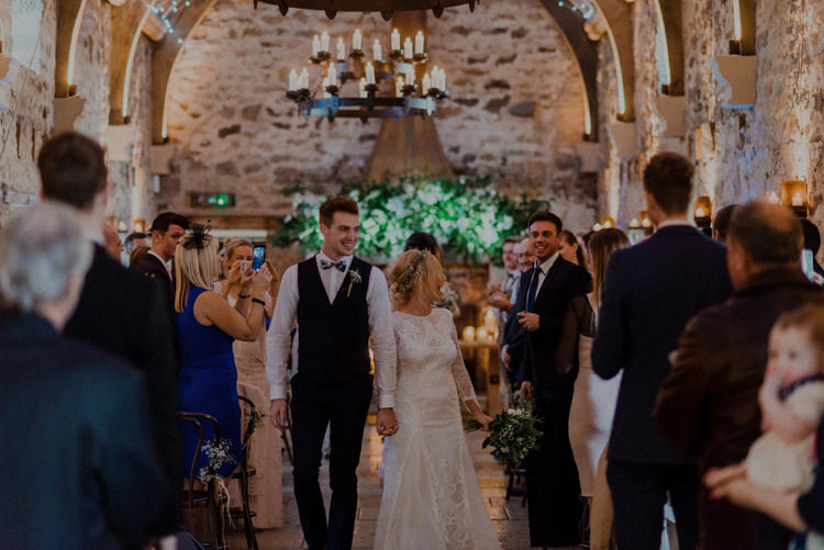 Dreamy Natural Boho Barn Wedding https://heychrisrandle.com/