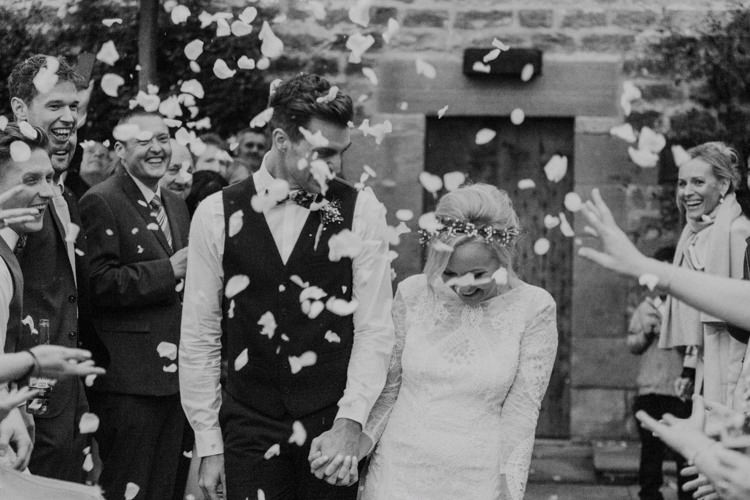 Confetti Throw Dreamy Natural Boho Barn Wedding https://heychrisrandle.com/
