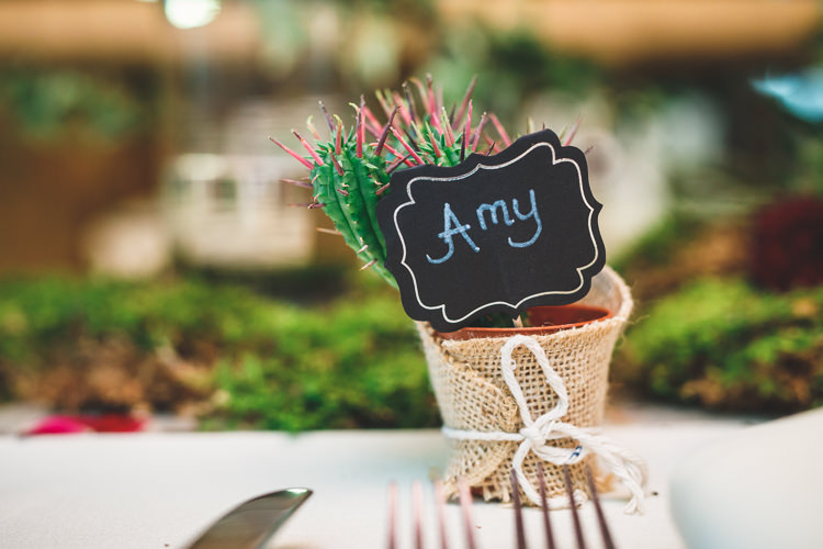 Placecard Name Setting Favour Succulent Chalk Board Hessian String Rustic Barn Red Gold Glam Wedding https://garethnewsteadphotography.com/