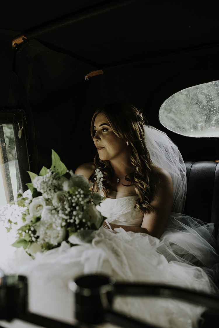 Enchanting Country Barn Wedding http://www.dmcclane.com/