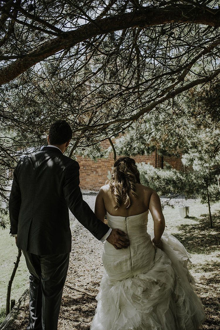 Enchanting Country Barn Wedding http://www.dmcclane.com/