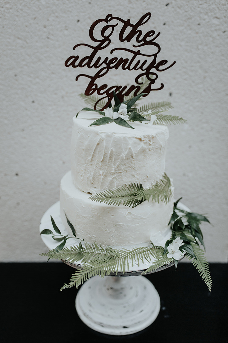 Buttercream Cake Topper Botanical Foliage Leaves Fern Industrial Greenery City Wedding Ideas https://leahlombardi.com/