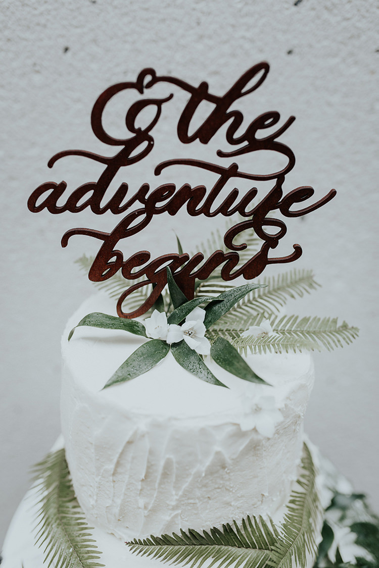 Buttercream Cake Topper Botanical Foliage Leaves Fern Industrial Greenery City Wedding Ideas https://leahlombardi.com/