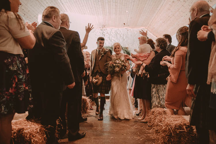 Whimsical Modern Rustic Barn Wedding http://photomagician.co.uk/