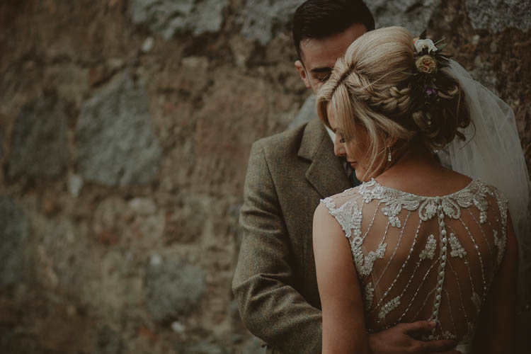 Whimsical Modern Rustic Barn Wedding http://photomagician.co.uk/