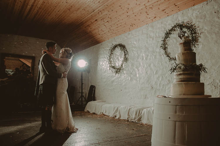 Whimsical Modern Rustic Barn Wedding http://photomagician.co.uk/