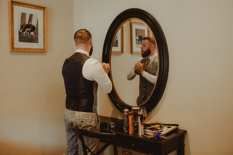 Eclectic Kitsch Retro Fete Wedding http://www.belleartphotography.com/