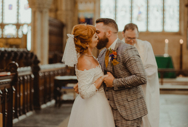 Eclectic Kitsch Retro Fete Wedding http://www.belleartphotography.com/