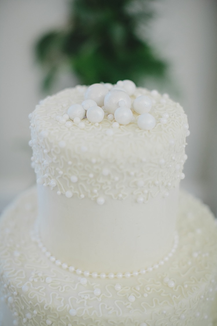 Cake Pearls Magical Wedding Ceremony Beneath An Oak Tree Florida http://stephaniew.com/