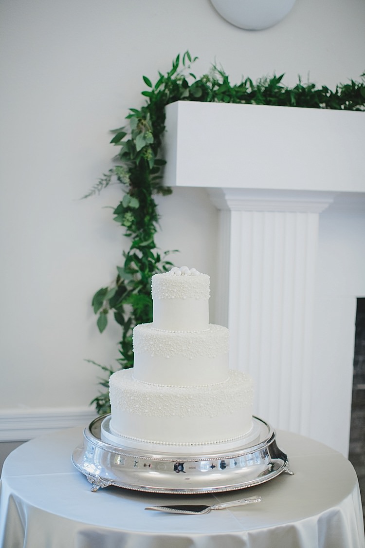 Cake Pearls Magical Wedding Ceremony Beneath An Oak Tree Florida http://stephaniew.com/