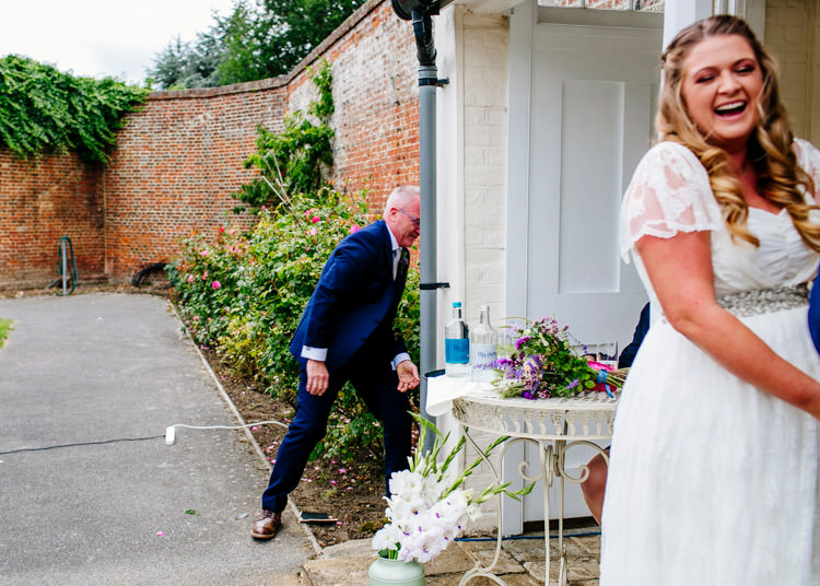 Stylish Sassy Gin Wedding http://epiclovestory.co.uk/