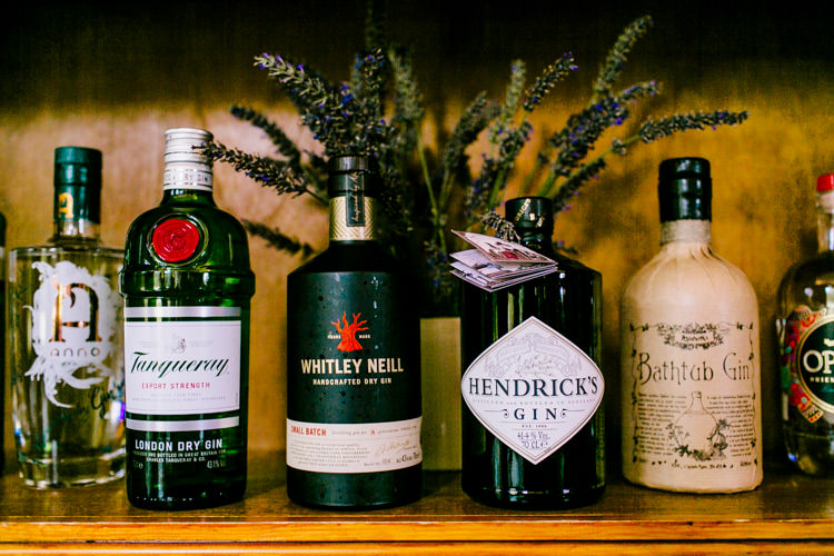 Stylish Sassy Gin Wedding http://epiclovestory.co.uk/