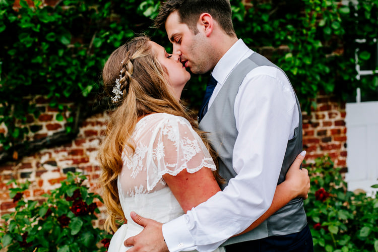Stylish Sassy Gin Wedding http://epiclovestory.co.uk/
