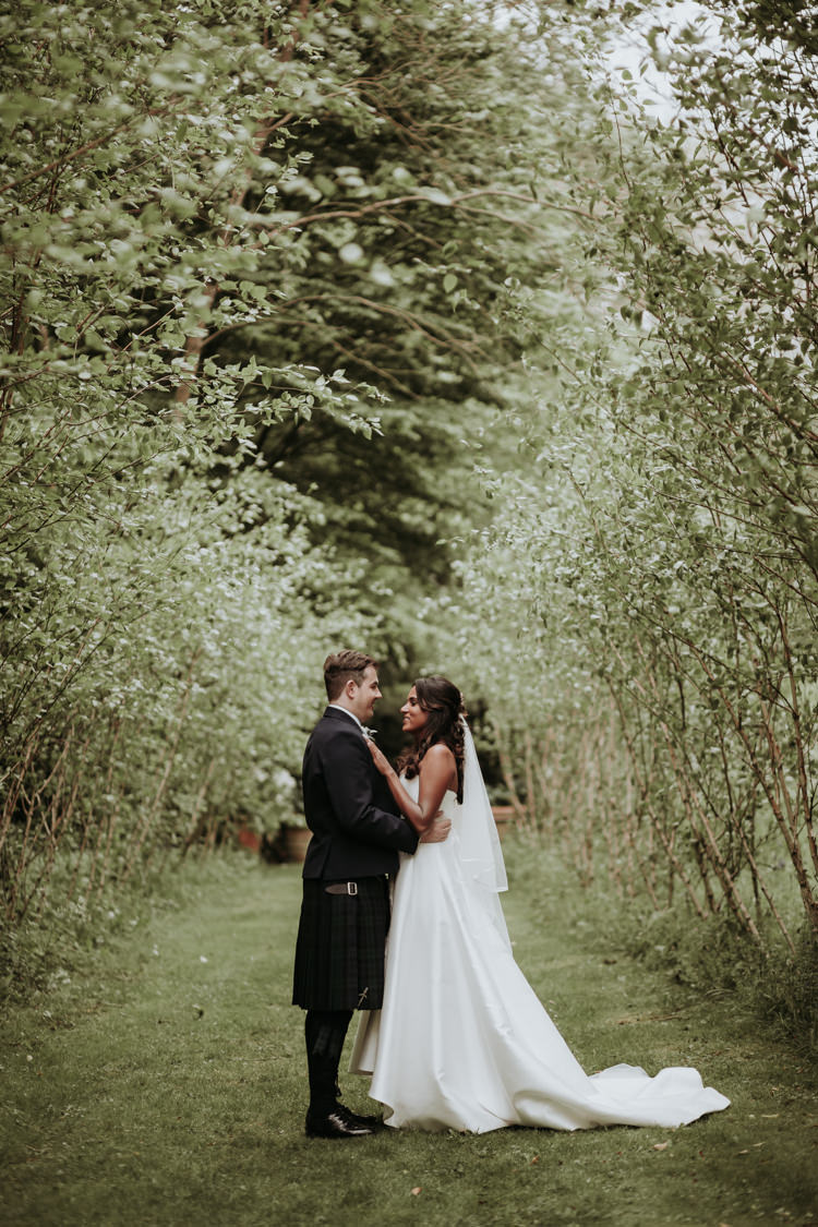 Modern Rose Gold Barn Wedding https://www.paulfullerkentphotography.com/