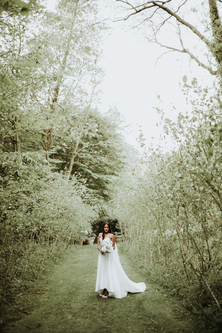 Karen Willis Holmes Dip Hem Dress Strapless Gown Bride Bridal Modern Rose Gold Barn Wedding https://www.paulfullerkentphotography.com/