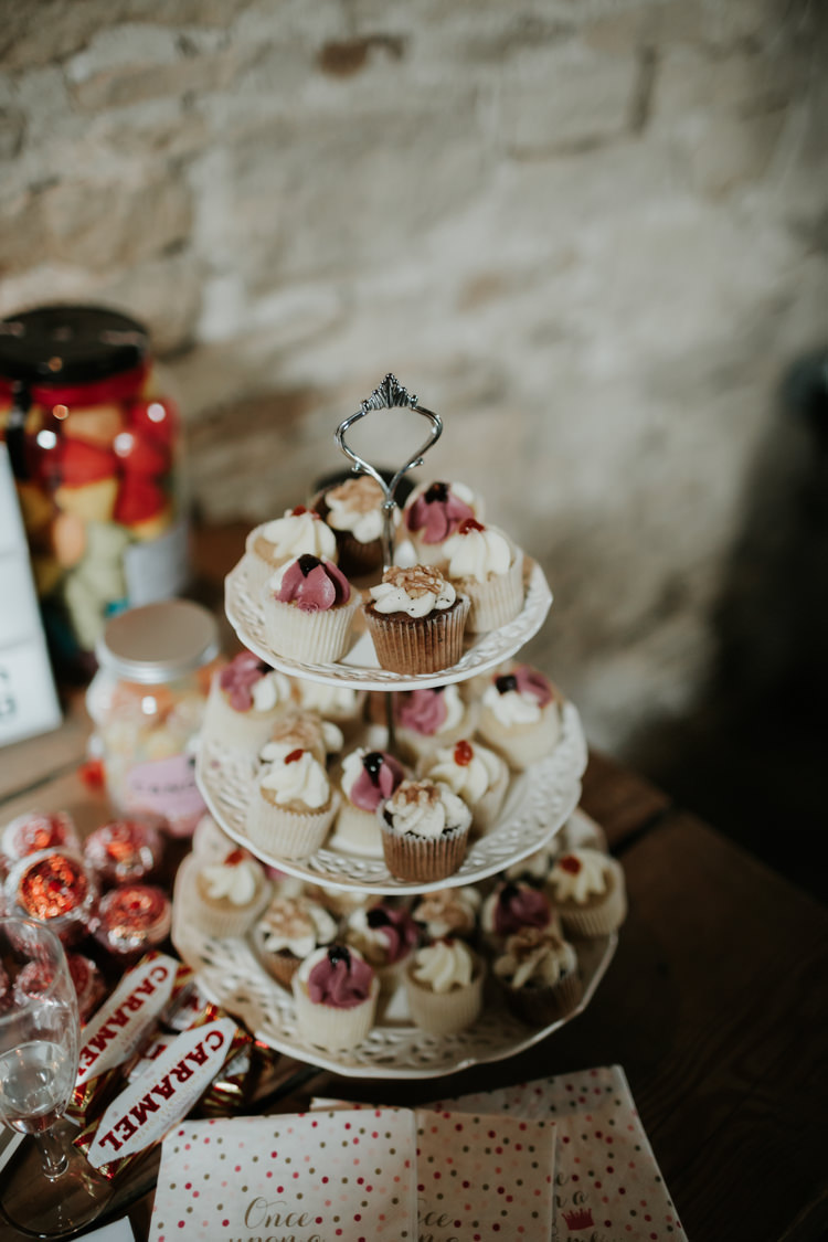 Cupcakes Modern Rose Gold Barn Wedding https://www.paulfullerkentphotography.com/