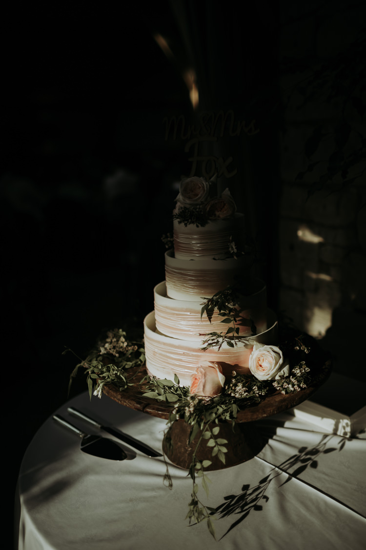 Marks Spencer Cake Modern Rose Gold Barn Wedding https://www.paulfullerkentphotography.com/