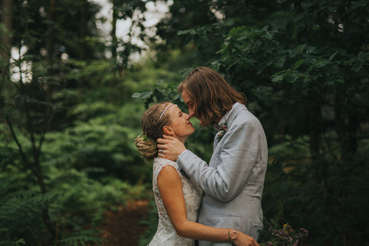 Indie Forest Origami Cranes Wedding http://www.alittlepicture.com/