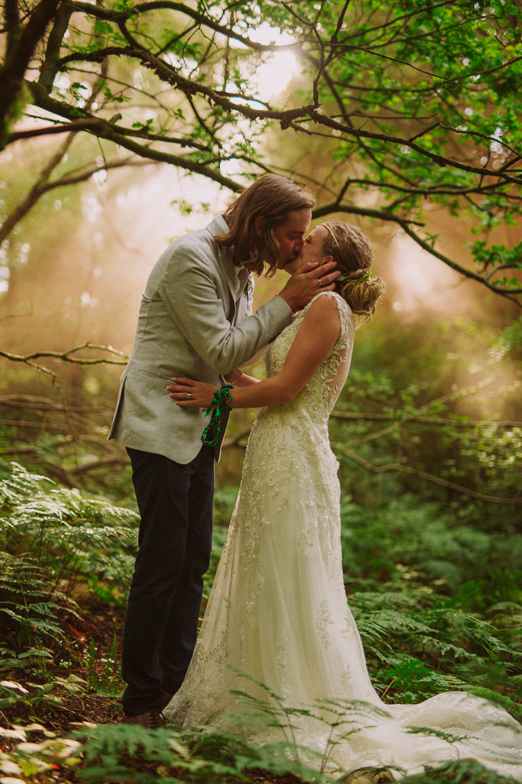 Indie Forest Origami Cranes Wedding http://www.alittlepicture.com/