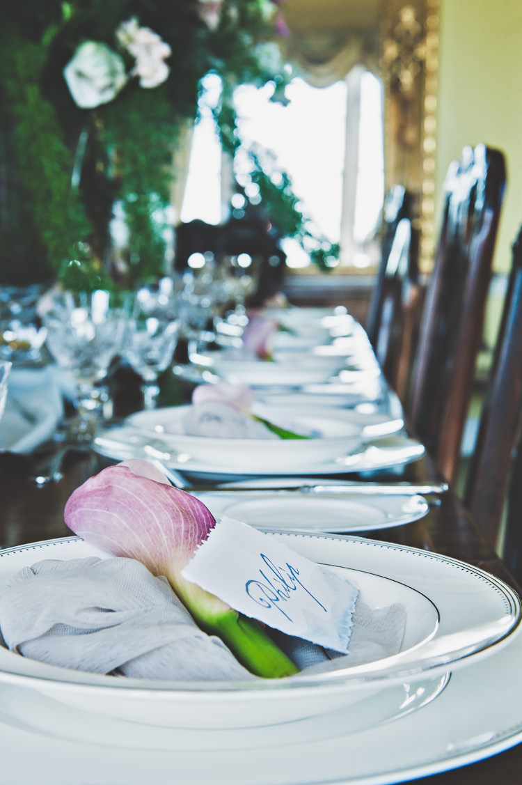 Flower Place Setting Plate Thoroughly Modern Cecilia Atonement Glamorous 1940s Wedding Ideas http://ikonworks.co.uk/