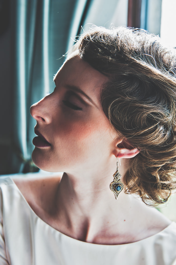 Make Up Bride Bridal Style Beauty Thoroughly Modern Cecilia Atonement Glamorous 1940s Wedding Ideas http://ikonworks.co.uk/
