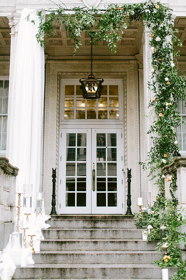 Aisle Steps Stone Greenery Candles Gold Modern Elegance Marble Greenery Gold Wedding Ideas http://www.jettwalkerphotography.com/