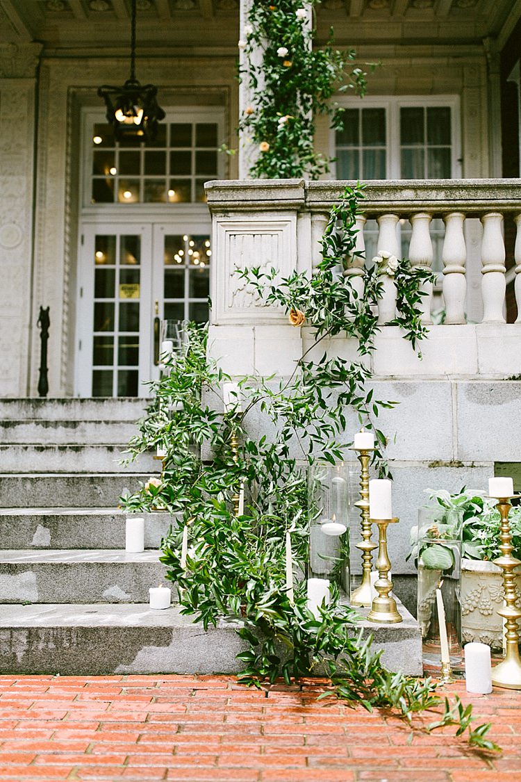 Aisle Steps Stone Greenery Candles Gold Modern Elegance Marble Greenery Gold Wedding Ideas http://www.jettwalkerphotography.com/