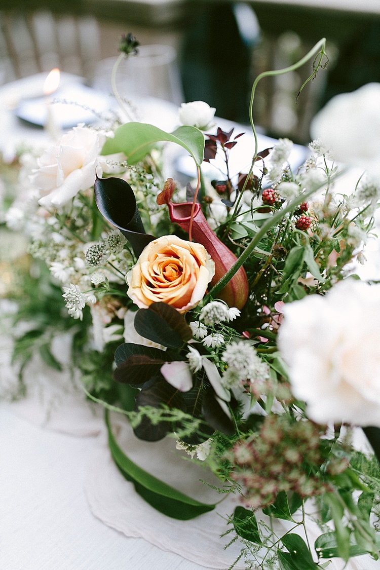 Table Decor Centre Piece Bouquet Floral Roses Black White Modern Elegance Marble Greenery Gold Wedding Ideas http://www.jettwalkerphotography.com/