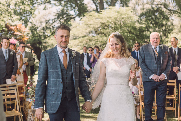 Relaxed Outdoor Marquee Farm Wedding http://www.jenniferjanephotography.co.uk/