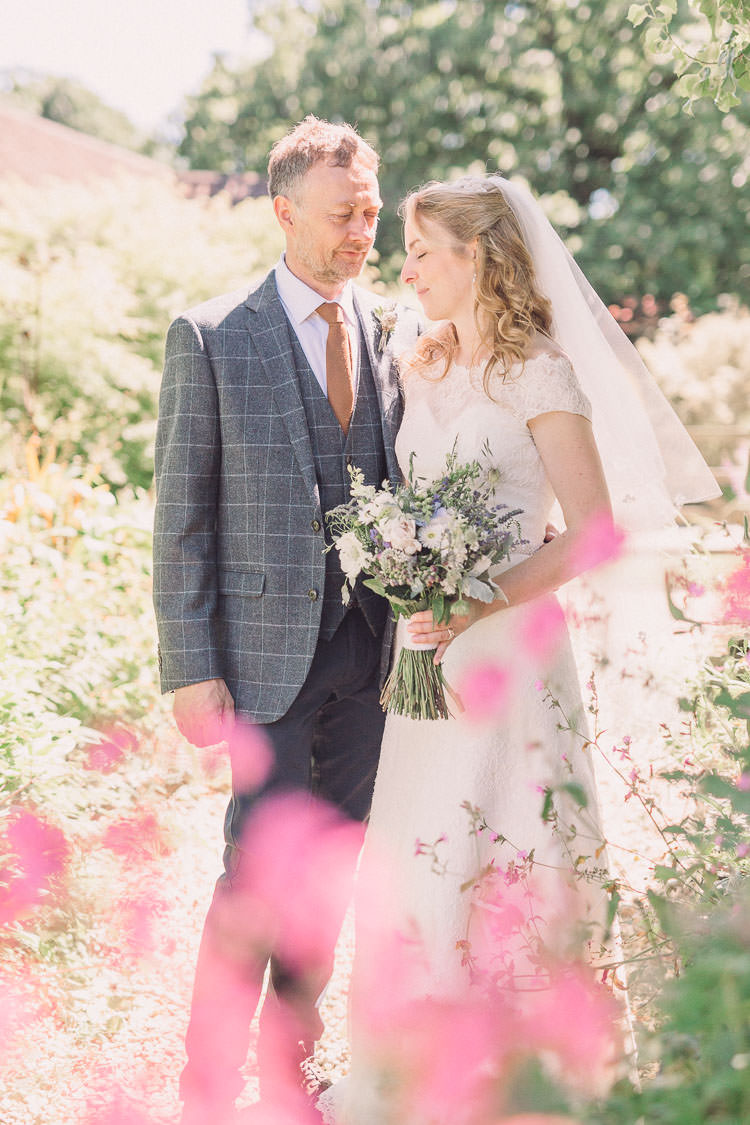 Relaxed Outdoor Marquee Farm Wedding http://www.jenniferjanephotography.co.uk/